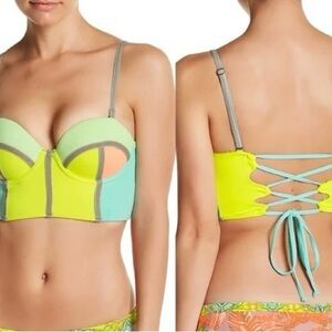 Maaji Lime Cubism Underwire
Bustier Bikini Top Size Medium